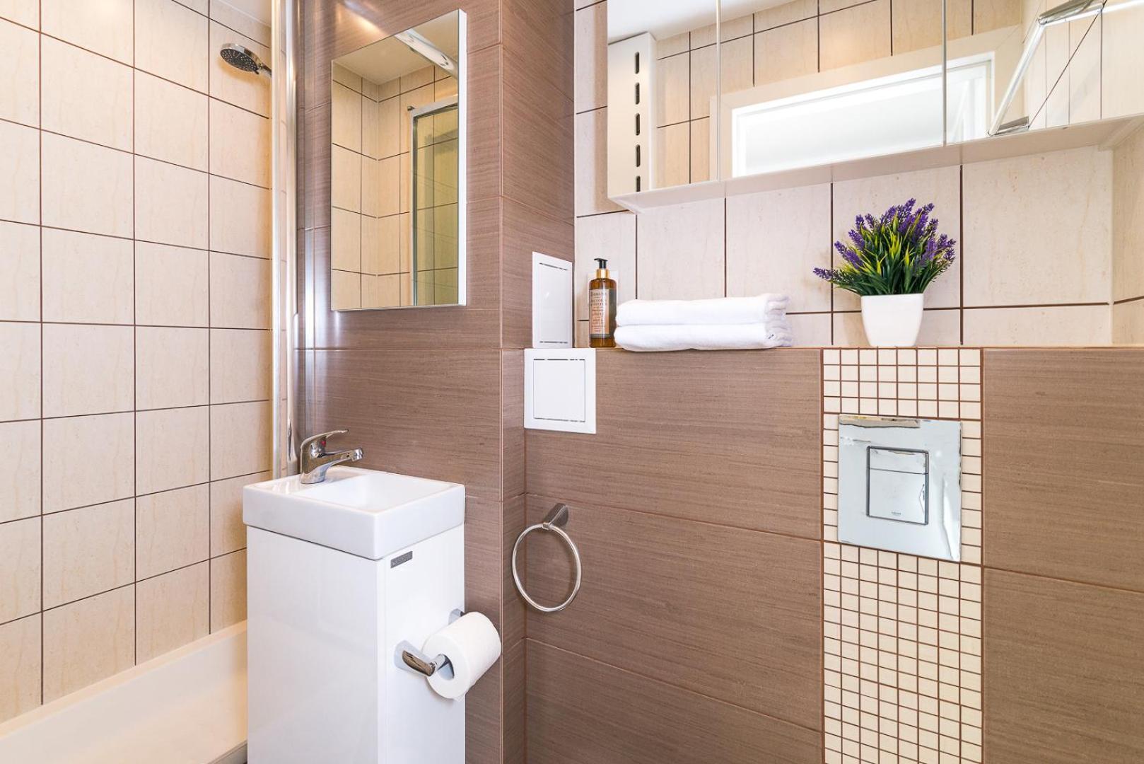 Bagno 7 - Modern Apartment By Noclegi Renters 바르샤바 외부 사진